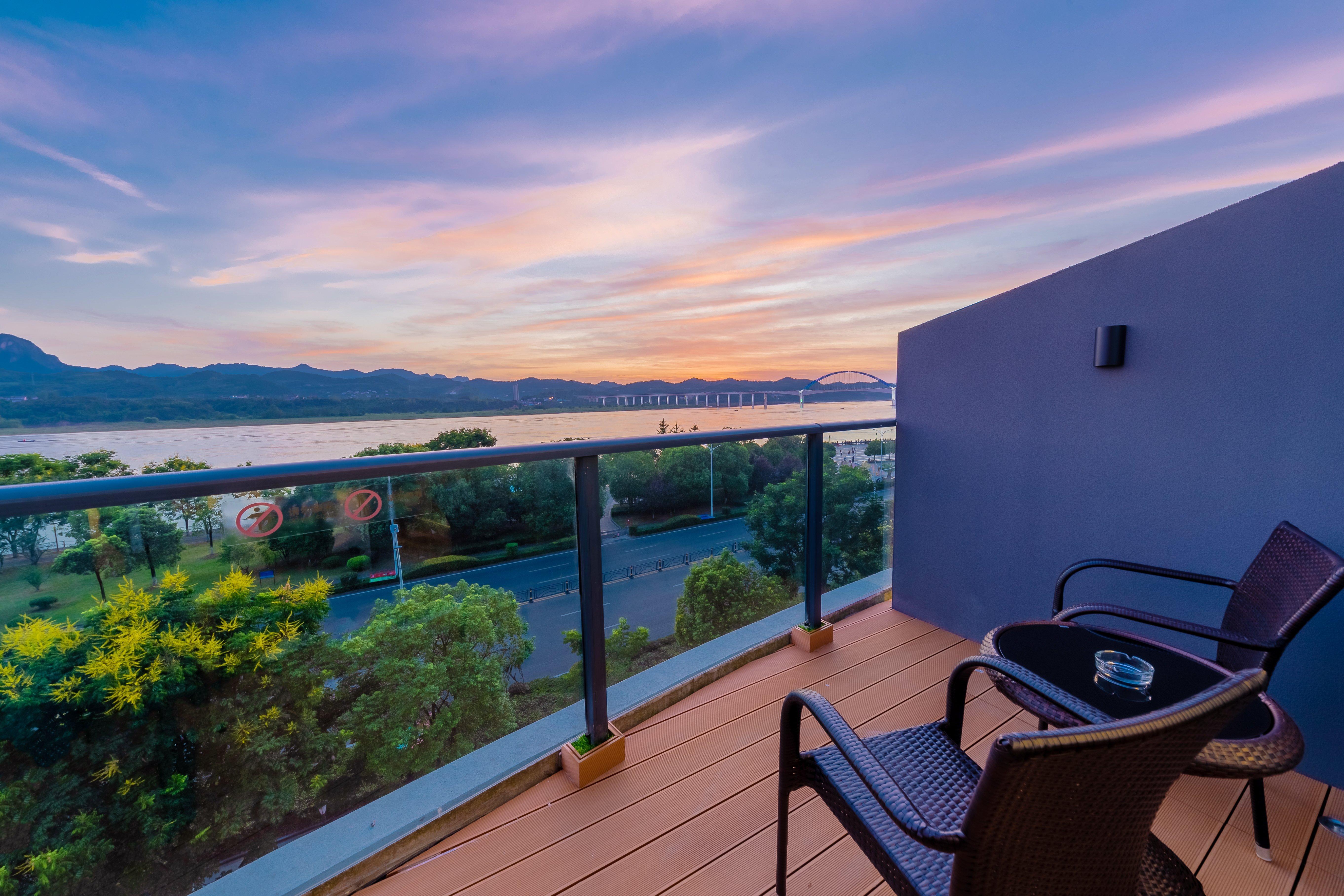 Holiday Inn Express Yichang Riverside By Ihg Dış mekan fotoğraf