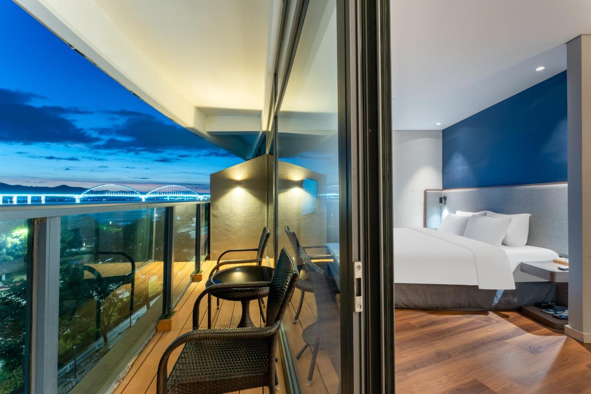 Holiday Inn Express Yichang Riverside By Ihg Dış mekan fotoğraf