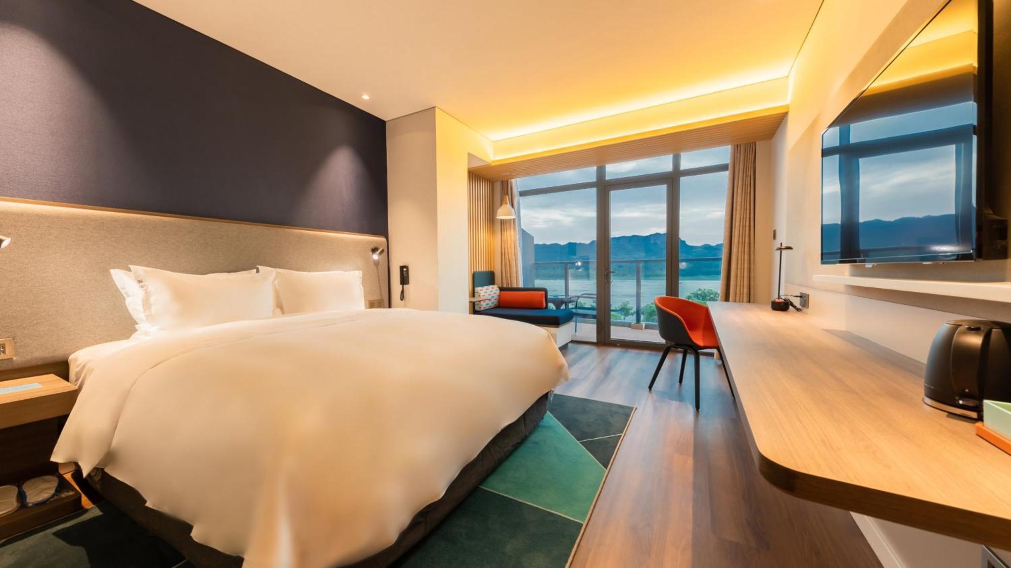 Holiday Inn Express Yichang Riverside By Ihg Dış mekan fotoğraf